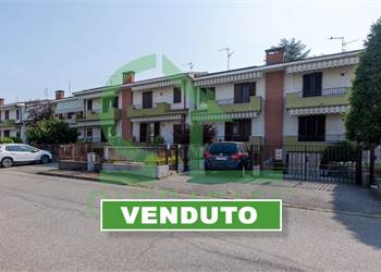 Zona Semicentrale - Villa a Schiera